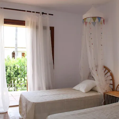 House With 3 Bedrooms In Denia, With Pool Access, Furnished Garden And Dénia